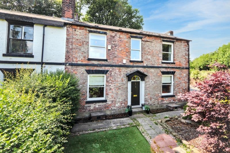 4 bed Semi-Detached House For Auction
