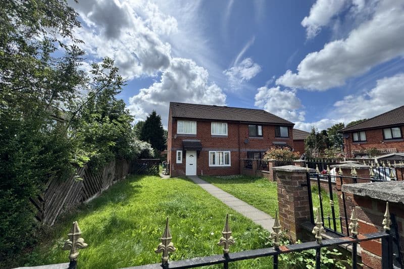 4 bed Semi-Detached House For Auction