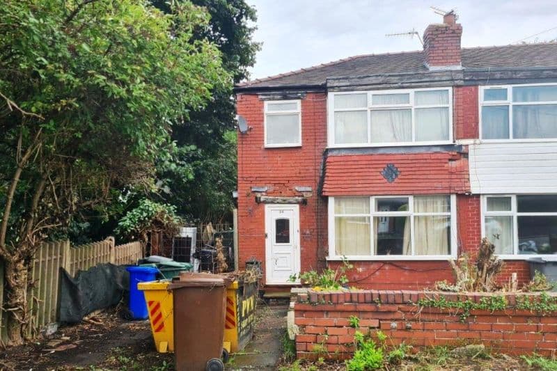 3 bed End Terrace House For Auction
