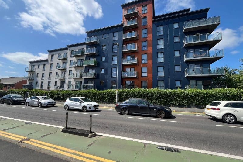 1 bed Apartment For Auction