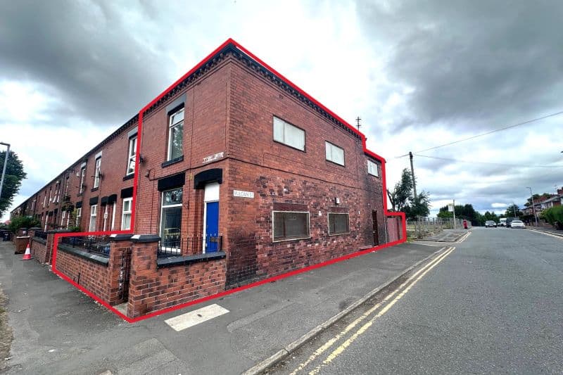 2 bed Flat For Auction