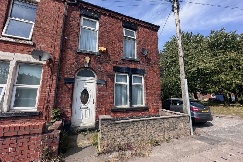 3 bed End Terrace House For Auction