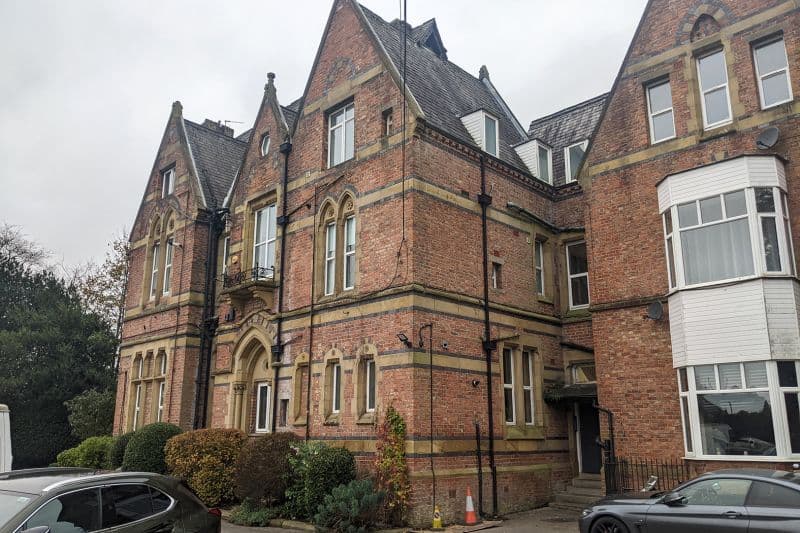 2 bed Apartment For Auction