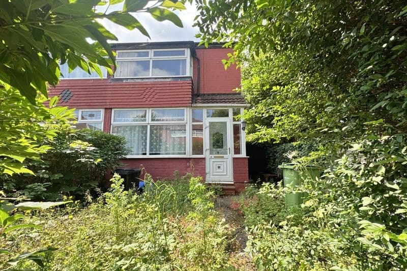 2 bed End Terrace House For Auction