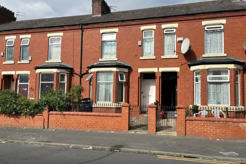 4 bed Terraced House For Auction