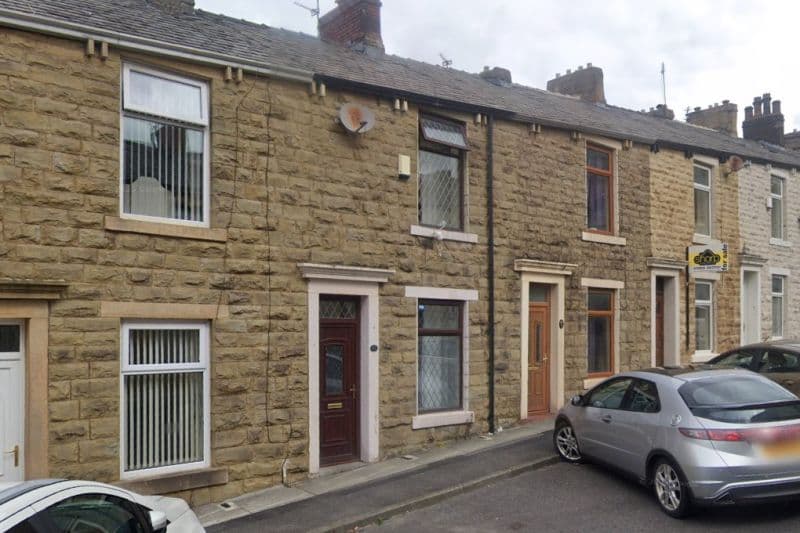 2 bed Terraced House For Auction