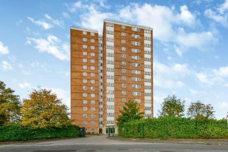 2 bed Apartment For Auction