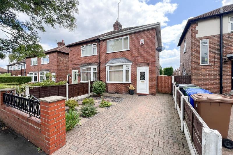 2 bed Semi-Detached House For Auction