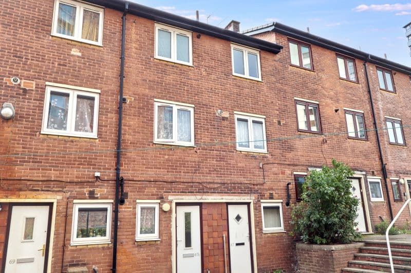 3 bed Townhouse House For Auction