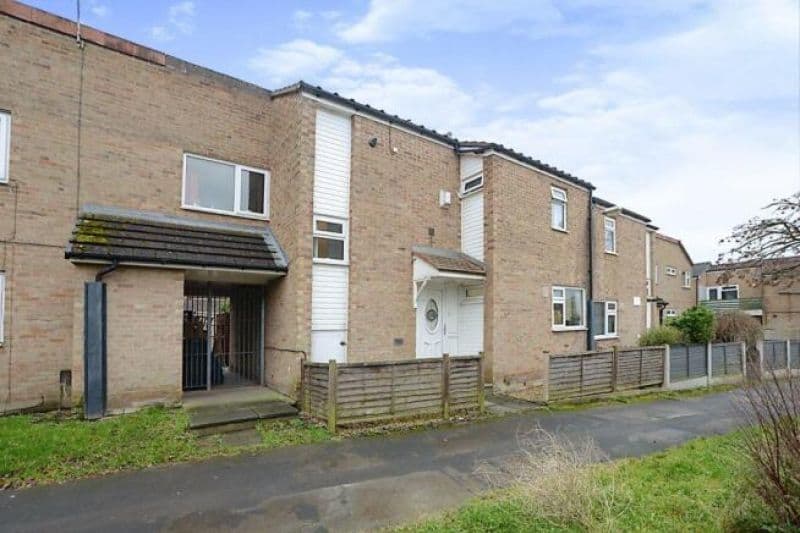 6 bed Terraced House For Auction