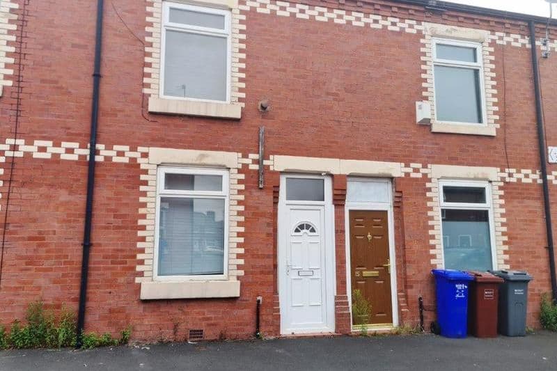 2 bed Terraced House For Auction