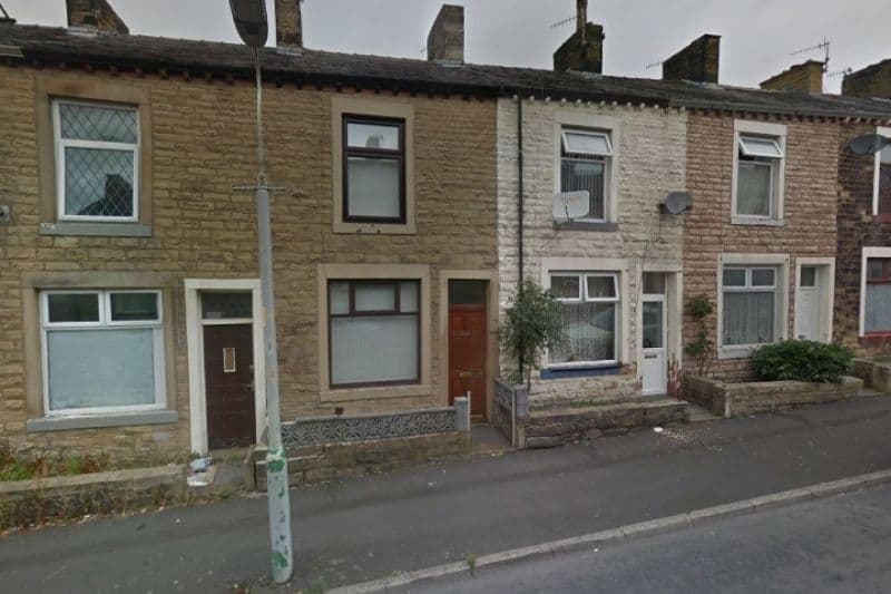 2 bed Terraced House For Auction