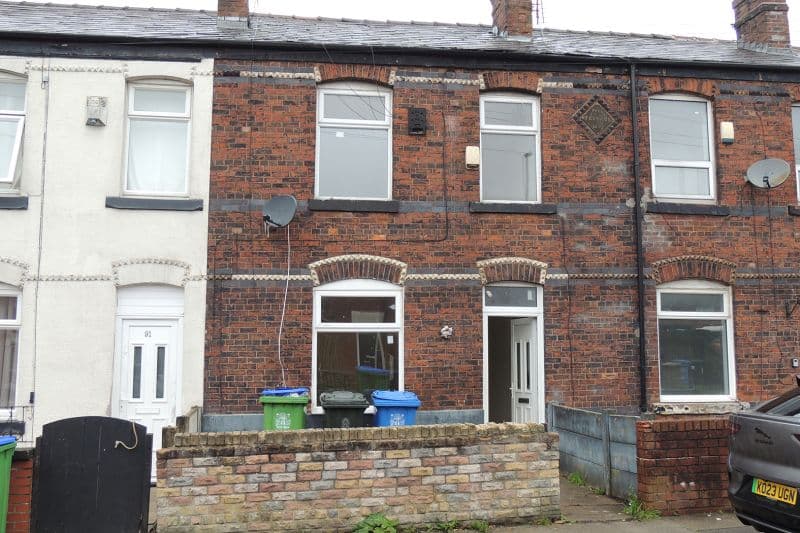 3 bed Terraced House For Auction