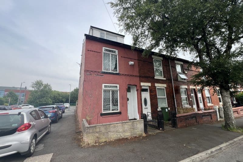 4 bed End Terrace House For Auction