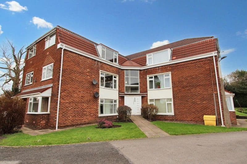 1 bed Apartment For Auction