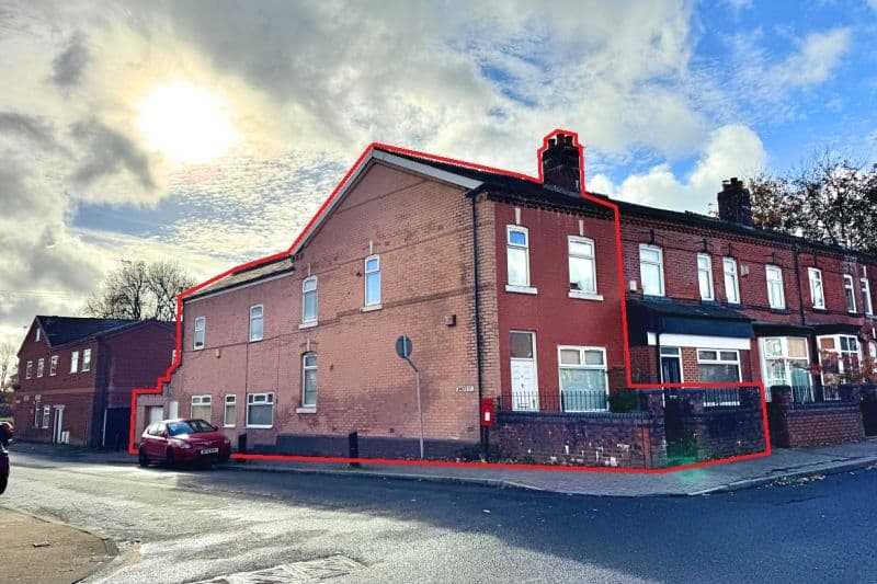 5 bed End Terrace House For Auction