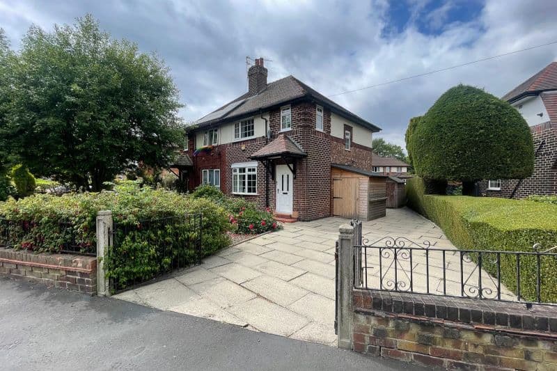 2 bed Semi-Detached House For Auction