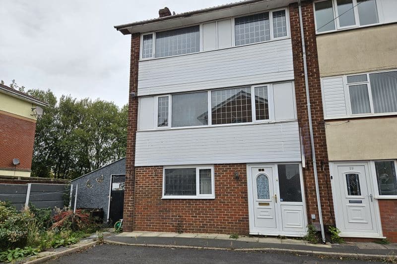 4 bed Townhouse House For Auction