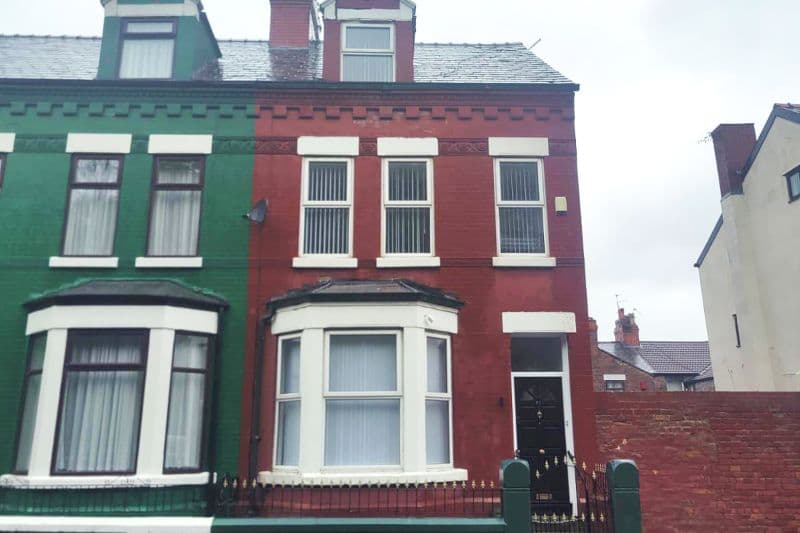 5 bed End Terrace House For Auction