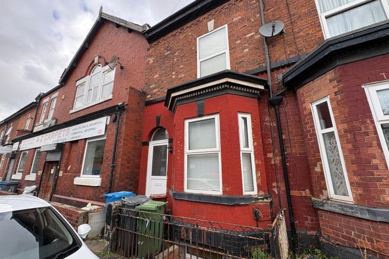3 bed Terraced House For Auction