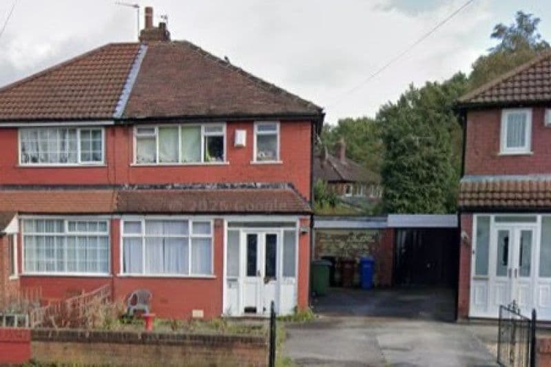 2 bed Semi-Detached House For Auction