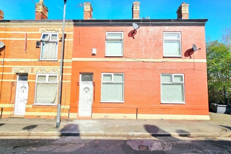 3 bed End Terrace House For Auction