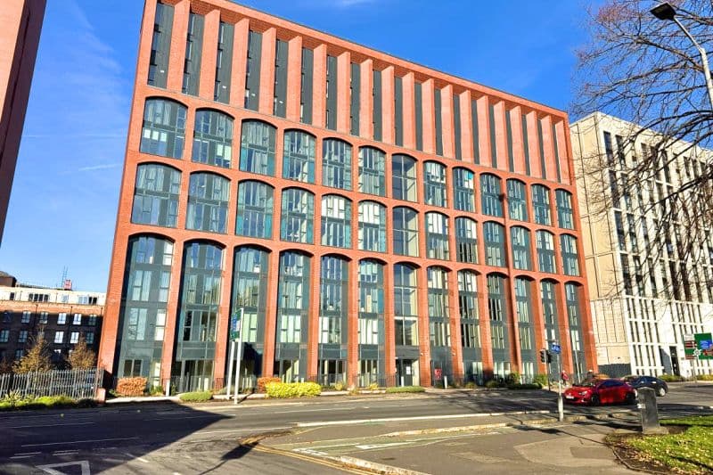 2 bed Apartment For Auction