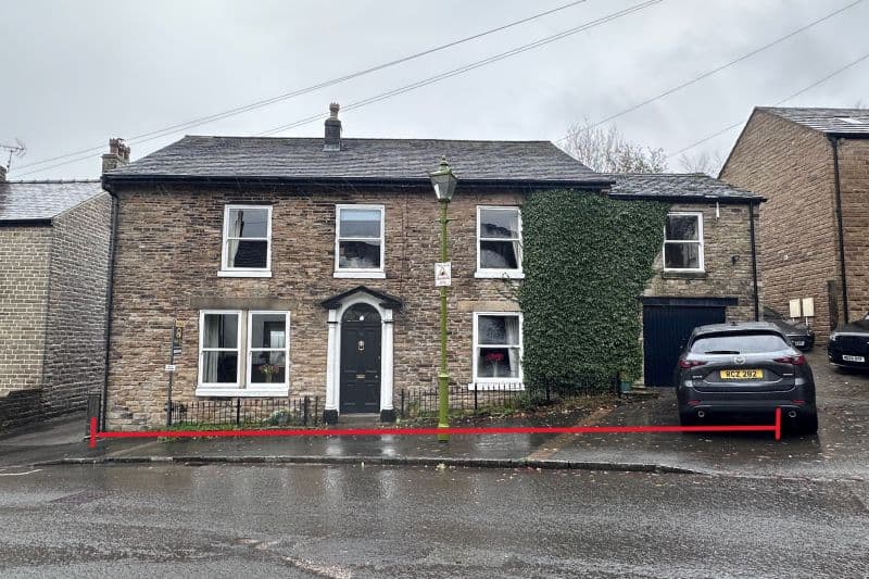 4 bed Detached House For Auction