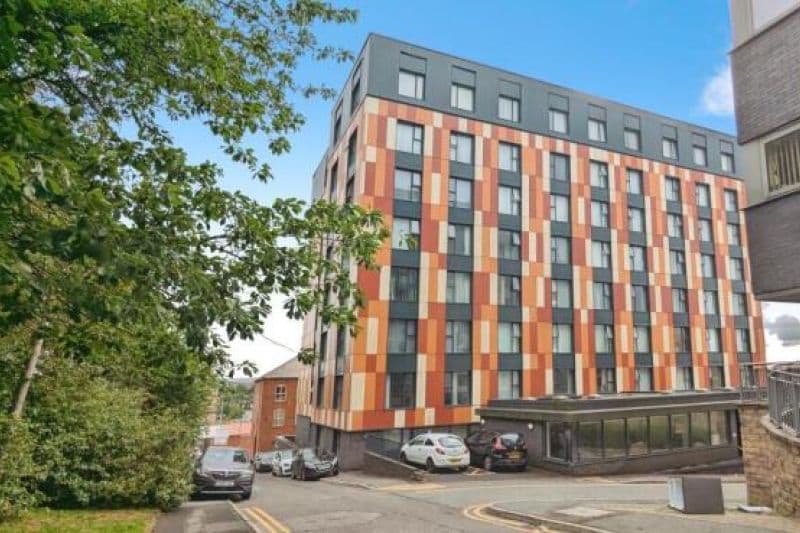 1 bed Studio Apartment For Auction