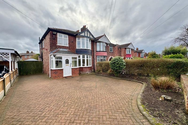 3 bed Semi-Detached House For Auction