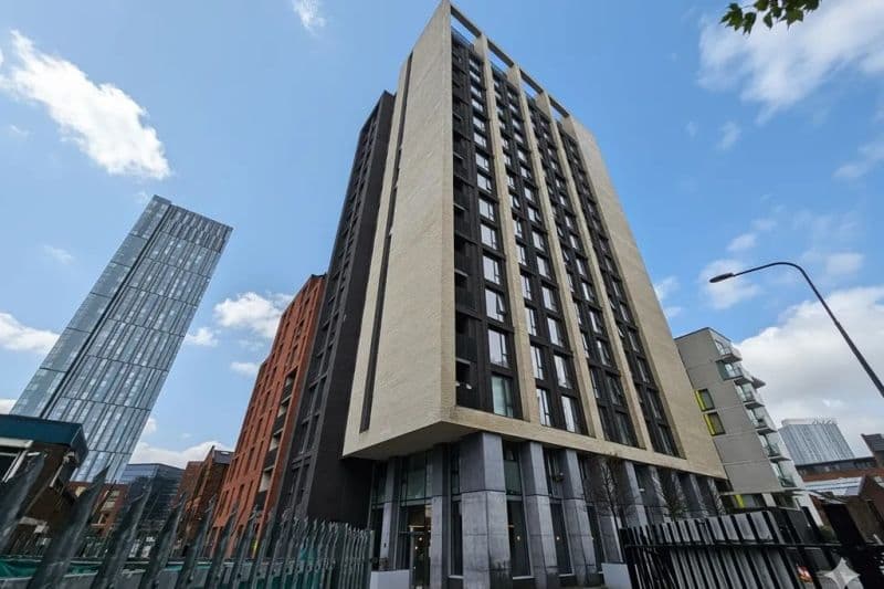 1 bed Apartment For Auction