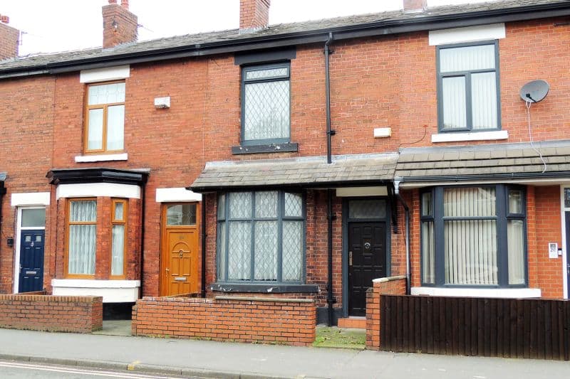 2 bed Terraced House For Auction