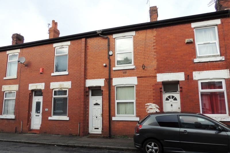 2 bed Terraced House For Auction