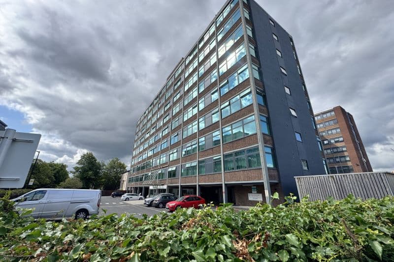 1 bed Apartment For Auction