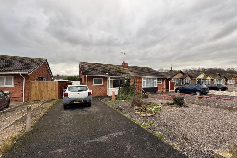 2 bed Semi-Detached Bungalow For Auction