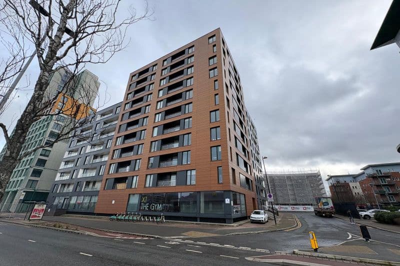 2 bed Apartment For Auction