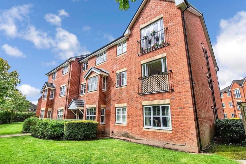 2 bed Ground Floor Apartment For Auction
