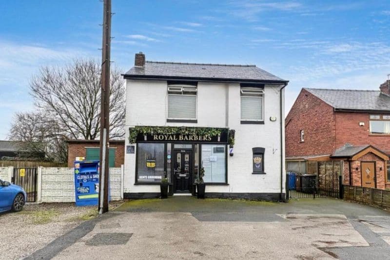 1 bed Mixed Use Commercial For Auction