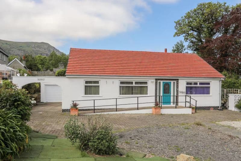 3 bed Detached Bungalow For Auction