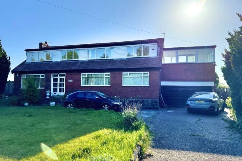 3 bed Apartment For Auction