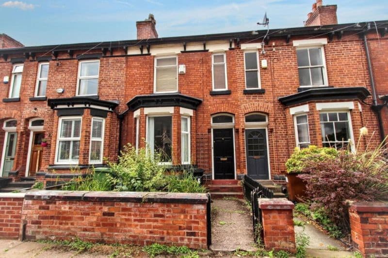 2 bed Terraced House For Auction