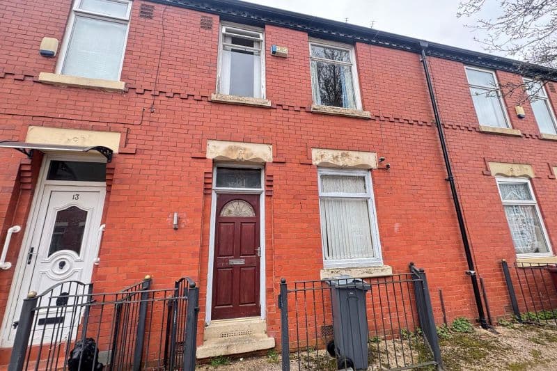 3 bed Terraced House For Auction
