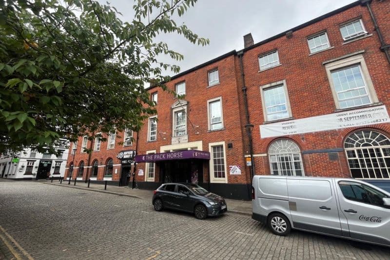 1 bed Studio Apartment For Auction