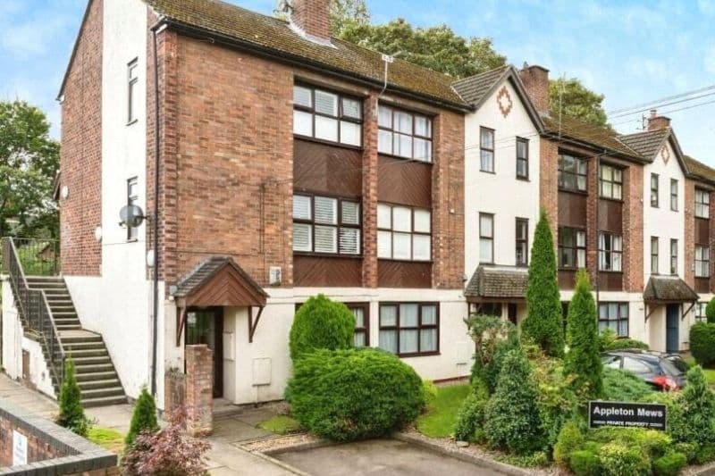 2 bed Apartment For Auction