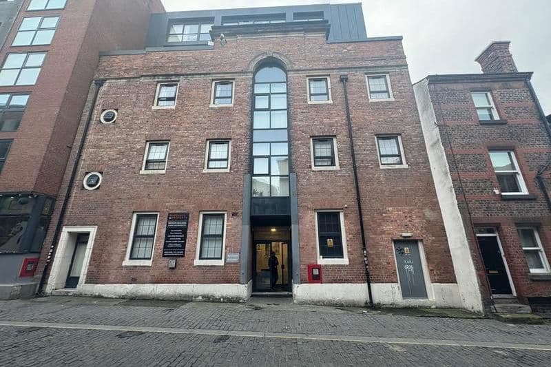 1 bed Studio Apartment For Auction