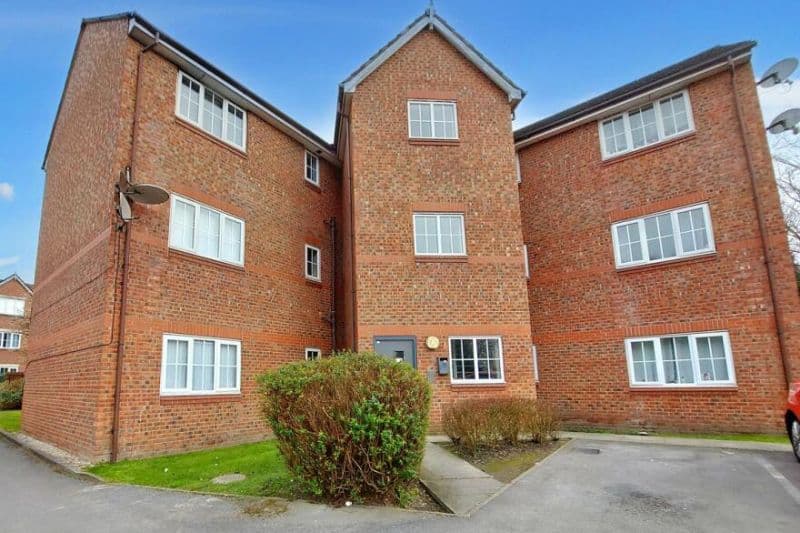 2 bed Apartment For Auction