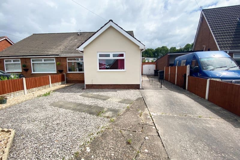 3 bed Semi-Detached Bungalow For Auction