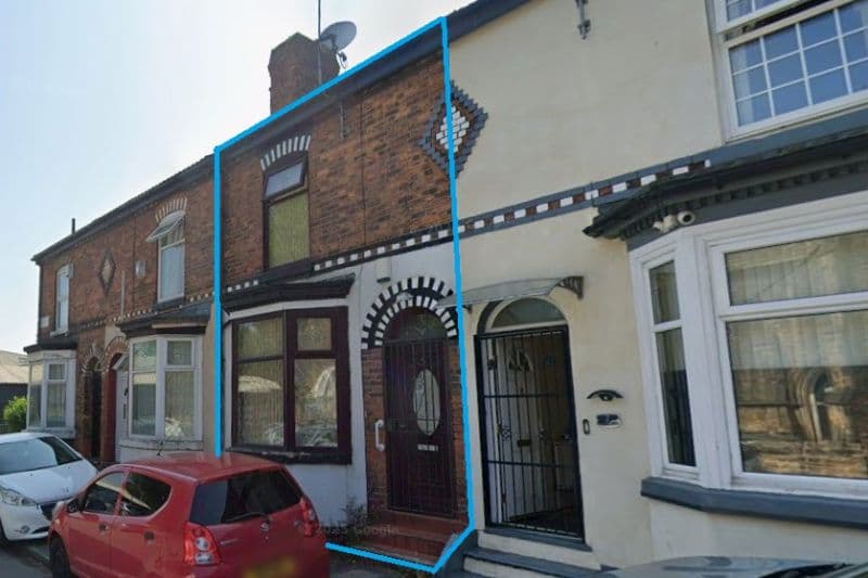 4 bed Terraced House For Auction