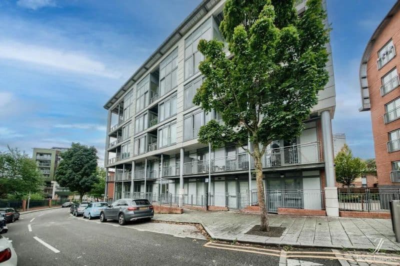 2 bed Apartment For Auction