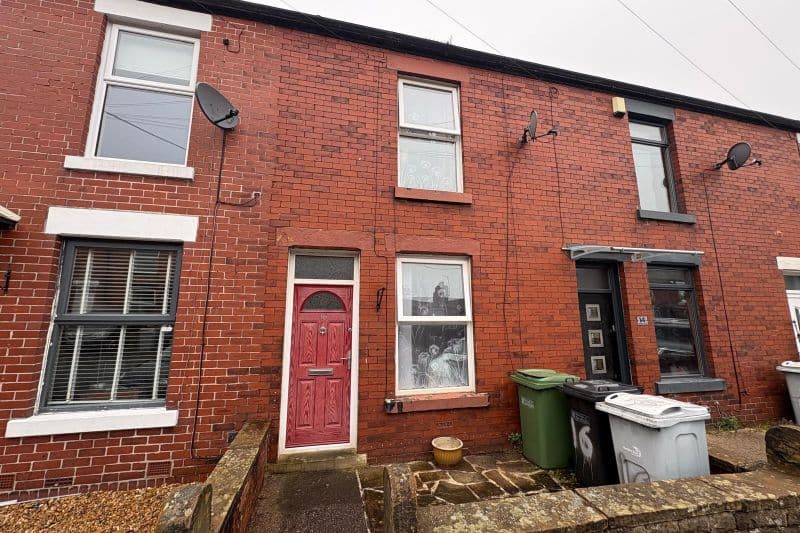 2 bed Terraced House For Auction